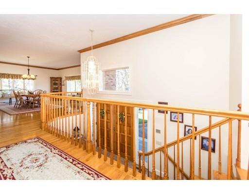 54 Ivy Ln, Waltham, MA 02452 photo 12