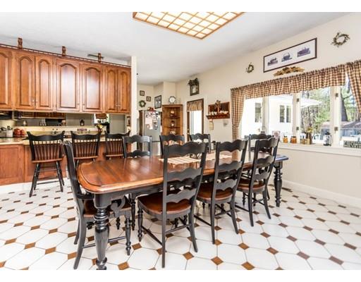 54 Ivy Ln, Waltham, MA 02452 photo 6