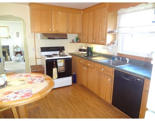 116 Chalmers St, Springfield, MA 01118 photo 2