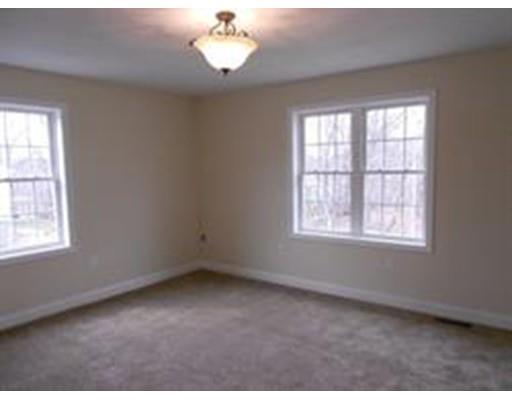 31 Benson St, Worcester, MA 01604 photo 8