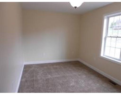 31 Benson St, Worcester, MA 01604 photo 13