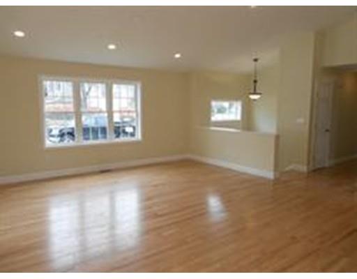 31 Benson St, Worcester, MA 01604 photo 7