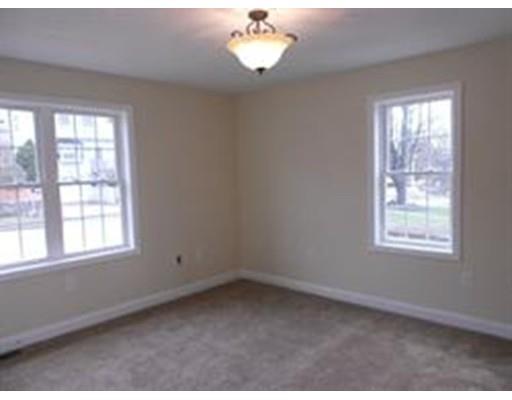31 Benson St, Worcester, MA 01604 photo 11