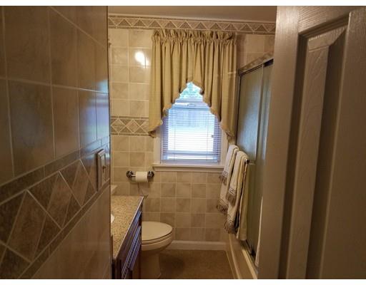 6 Willowbrook Dr, Springfield, MA 01129 photo 8