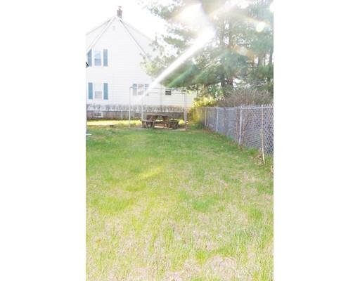 73 Upton St, Springfield, MA 01104 photo 17