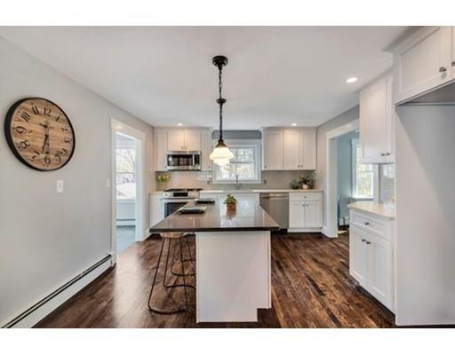 28 Oak St, Reading, MA 01867 photo 2