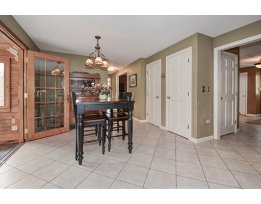 17 Fowler St, Upton, MA 01568 photo 6