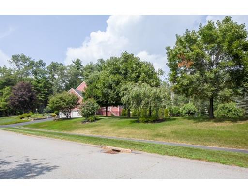 17 Fowler St, Upton, MA 01568 photo 2