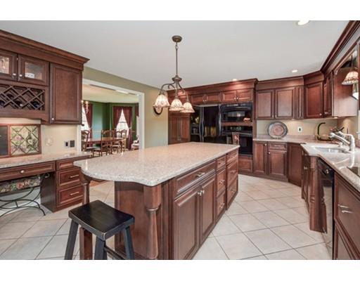 17 Fowler St, Upton, MA 01568 photo 3