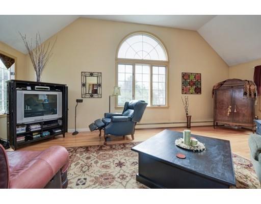 17 Fowler St, Upton, MA 01568 photo 11