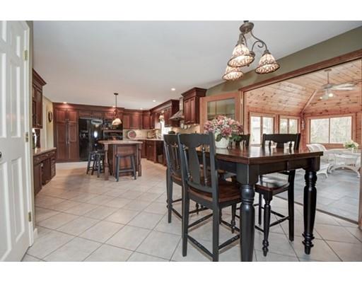 17 Fowler St, Upton, MA 01568 photo 5