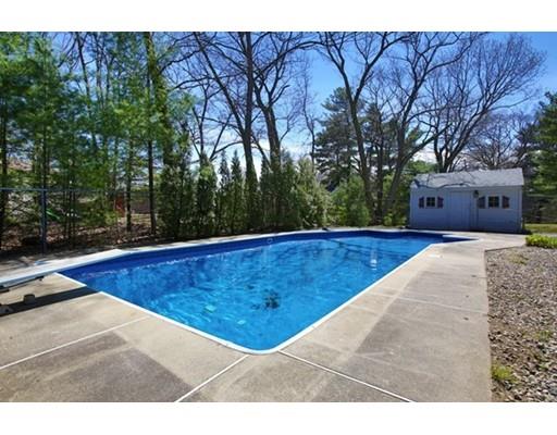 75 Colburn Rd, Reading, MA 01867 photo 12