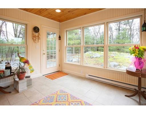 75 Colburn Rd, Reading, MA 01867 photo 9
