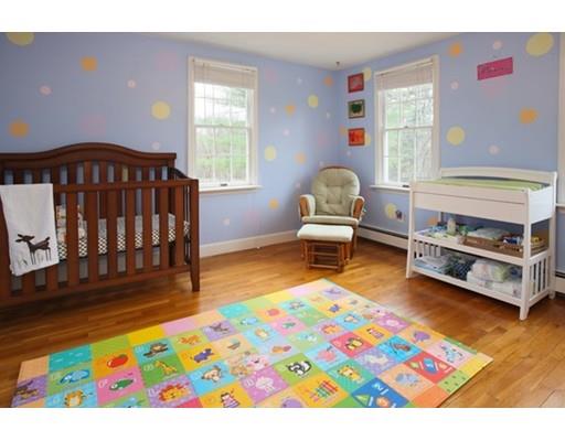 75 Colburn Rd, Reading, MA 01867 photo 8