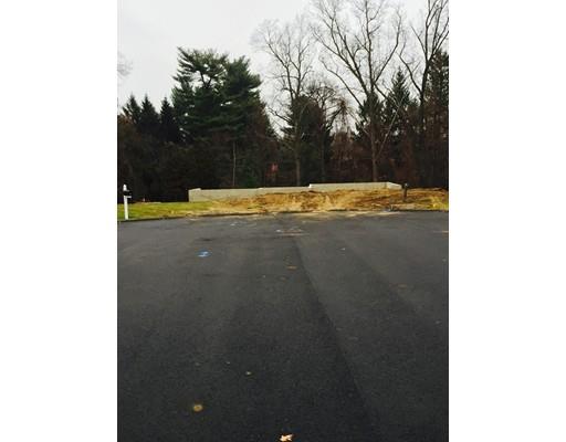 19 Dianna Dr, Springfield, MA 01104 photo 3