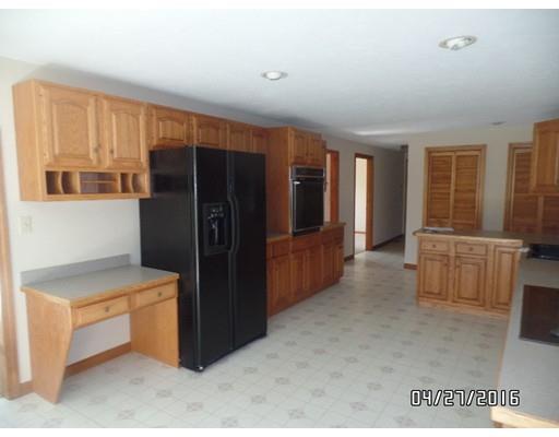 72 Corbin Rd, Dudley, MA 01571 photo 4
