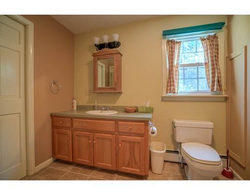 1 Mowry St, Mendon, MA 01756 photo 10
