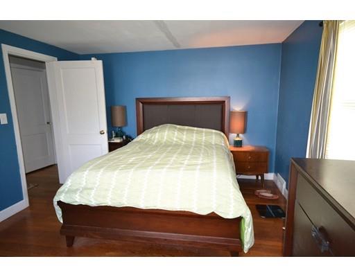 103 Pilgrim Rd, Springfield, MA 01118 photo 16