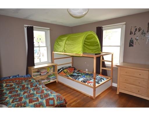 103 Pilgrim Rd, Springfield, MA 01118 photo 14
