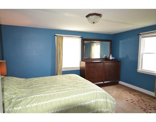 103 Pilgrim Rd, Springfield, MA 01118 photo 15