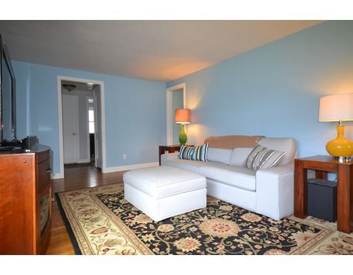 103 Pilgrim Rd, Springfield, MA 01118 photo 6