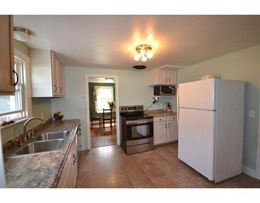 103 Pilgrim Rd, Springfield, MA 01118 photo 11