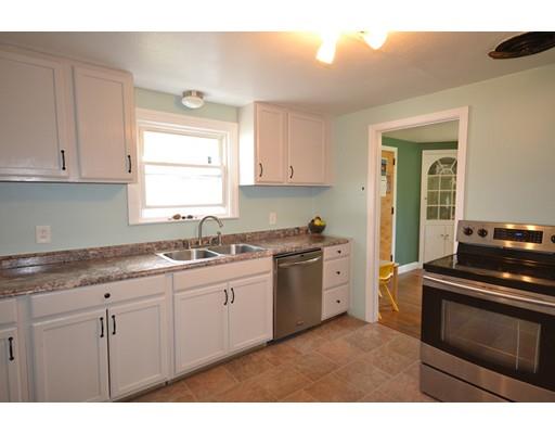 103 Pilgrim Rd, Springfield, MA 01118 photo 12