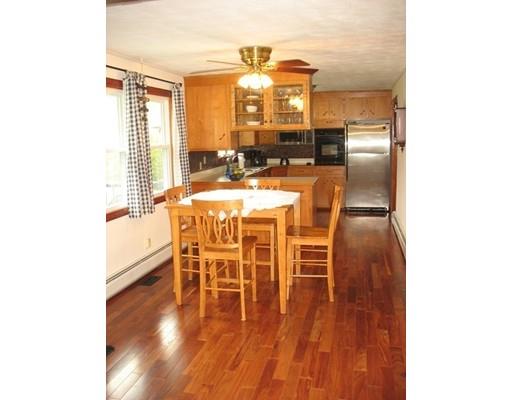 31 Fedak Dr, Chicopee, MA 01013 photo 3