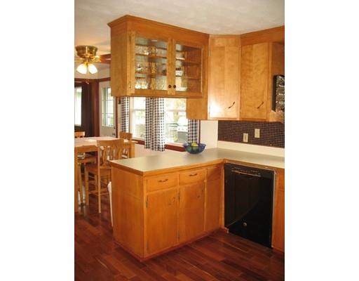 31 Fedak Dr, Chicopee, MA 01013 photo 4