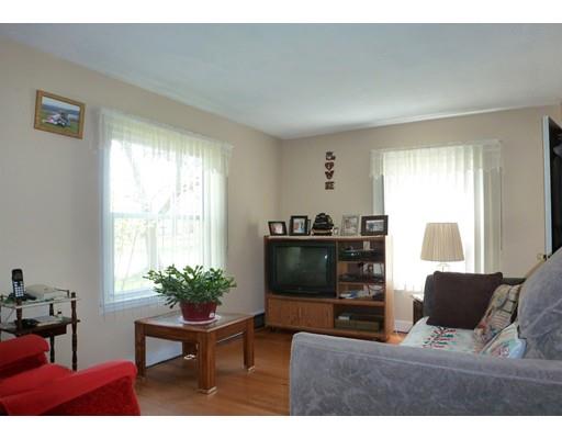 80 Webber St, Springfield, MA 01108 photo 8