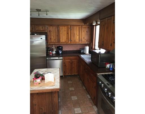 48 Redden St, Springfield, MA 01119 photo 11