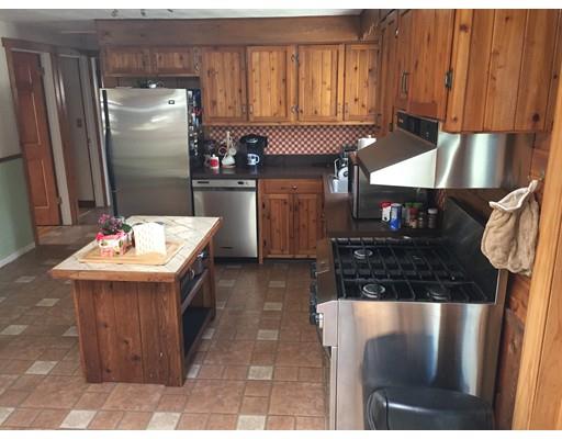 48 Redden St, Springfield, MA 01119 photo 8