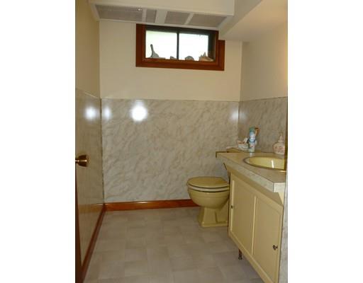 53 Anna St, Worcester, MA 01604 photo 15