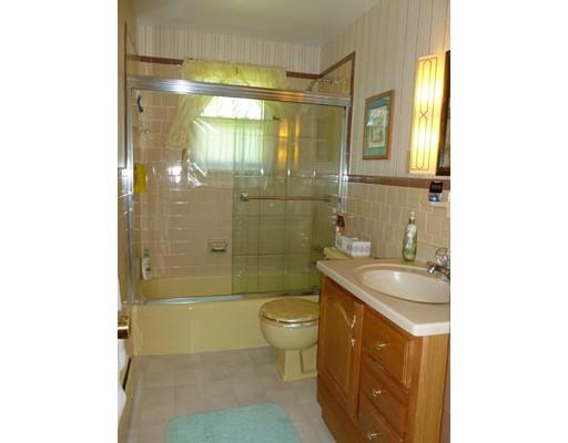 53 Anna St, Worcester, MA 01604 photo 11