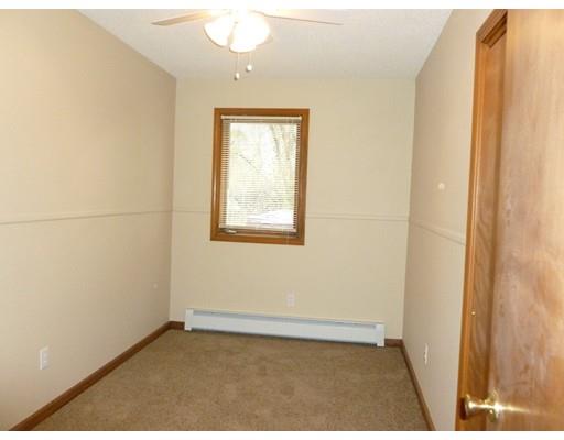 40 Paramount St, Springfield, MA 01104 photo 19