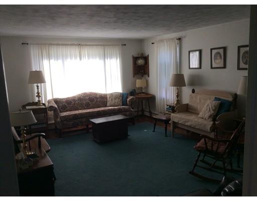 87 Kerry Dr, Springfield, MA 01118 photo 9