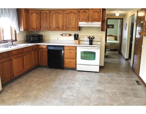 35 Beeler Ave, Chicopee, MA 01020 photo 4