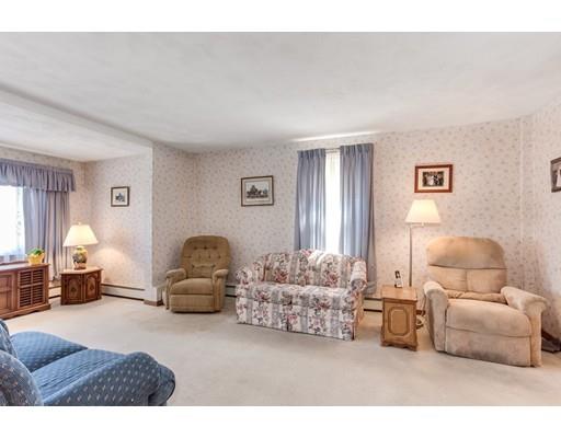 9 Daniels St, Worcester, MA 01604 photo 8