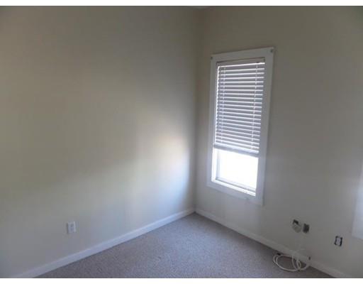 35 Johnson St, Saugus, MA 01906 photo 4