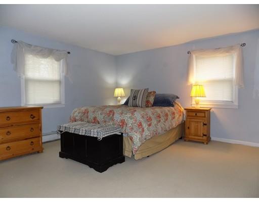 668 Parker St, Springfield, MA 01129 photo 4