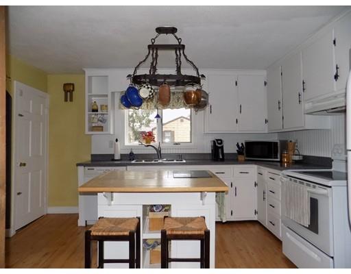 668 Parker St, Springfield, MA 01129 photo 8