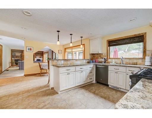 6 Radcliff Dr, Andover, MA 01810 photo 4