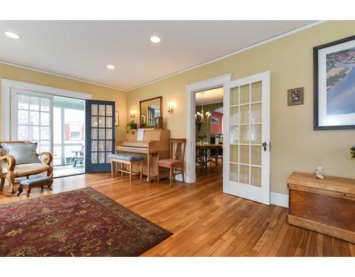 301 Warren St, Needham, MA 02492 photo 2