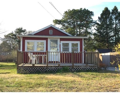 20 Fairbanks St, Wareham, MA 02571 photo 3