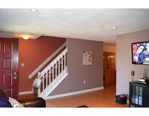 17 Deer Path #5, Maynard, MA 01754 photo 4