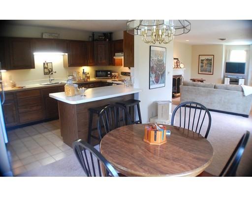 8 Bubbling Brook Rd, Walpole, MA 02081 photo 20