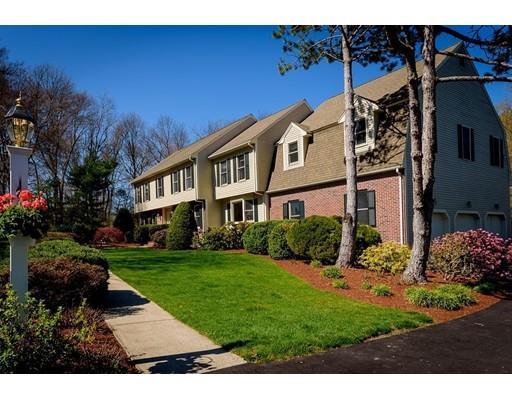8 Bubbling Brook Rd, Walpole, MA 02081 photo 2
