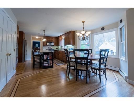 8 Bubbling Brook Rd, Walpole, MA 02081 photo 6
