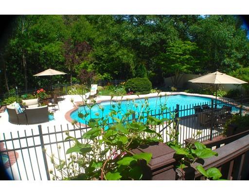 8 Bubbling Brook Rd, Walpole, MA 02081 photo 24