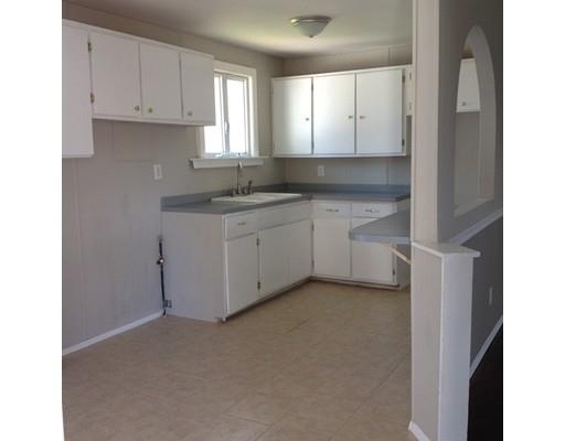 49 Hamiliton St, Springfield, MA 01119 photo 2